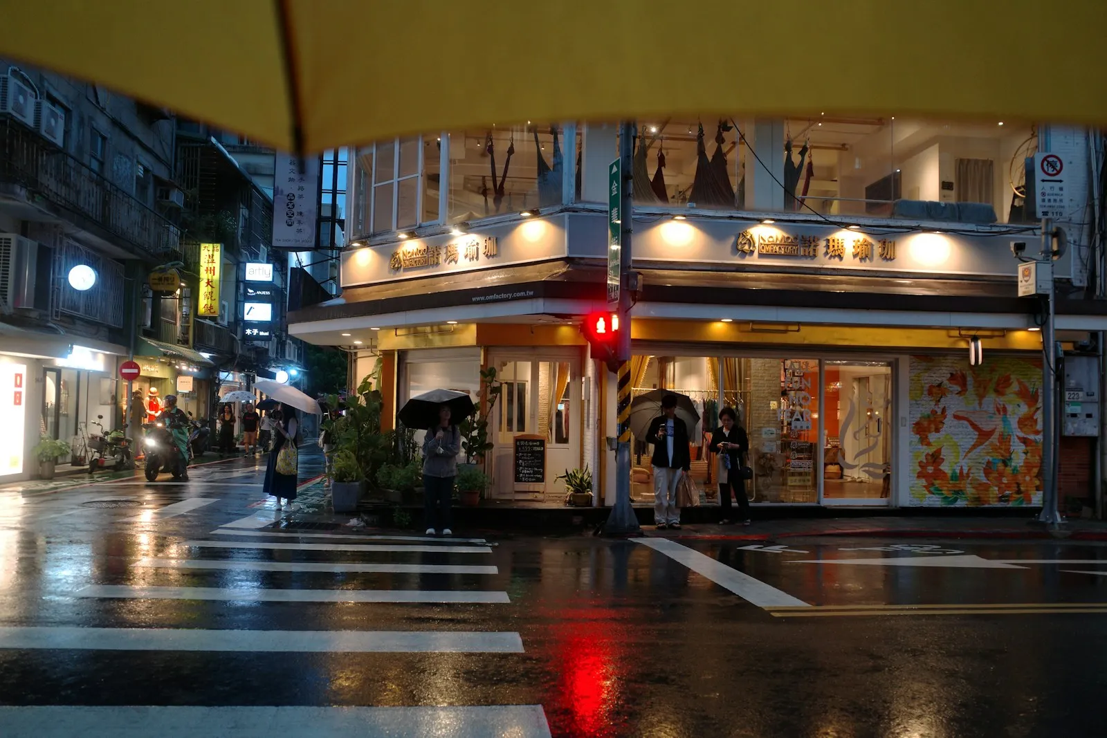 The Restaurant with One Table
